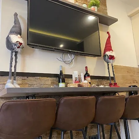 Apartment Smizla N Lux - Milmari *